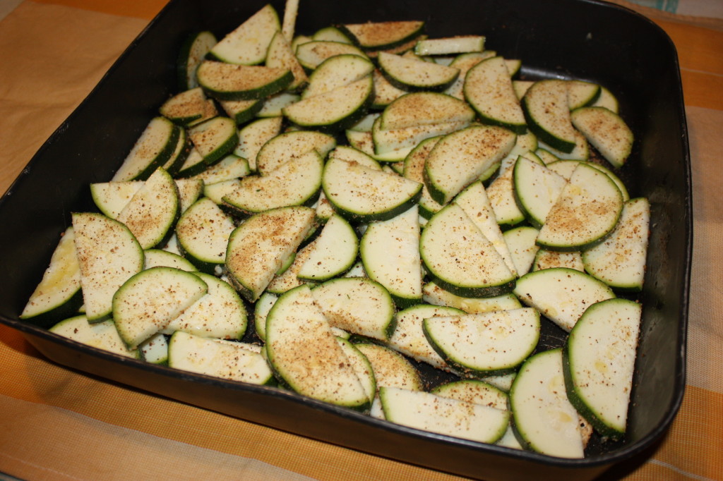 zucchine alle erbe aromatiche - dispongo nella teglia