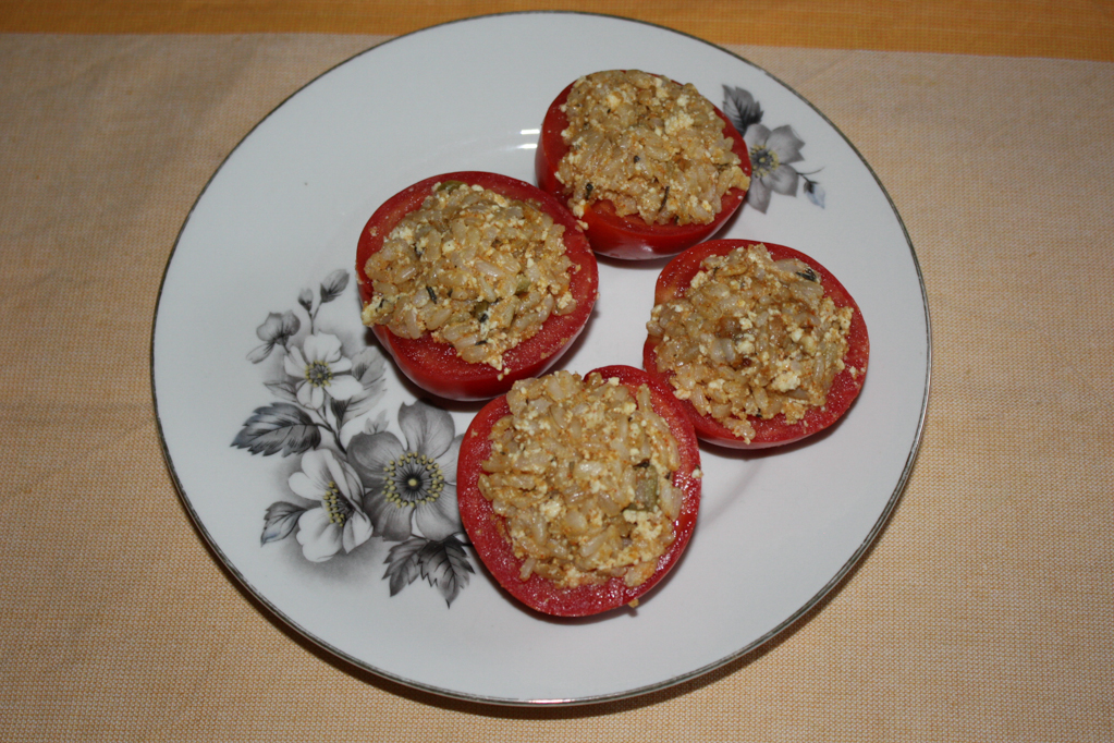 barchette di pomodori - riempire i pomodori