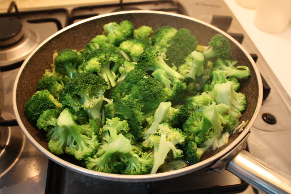 pipe con broccoli e porri - saltare i broccoli
