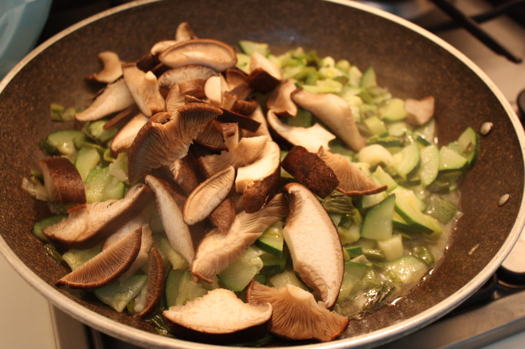 cous cous alle verdure - saltare i funghi