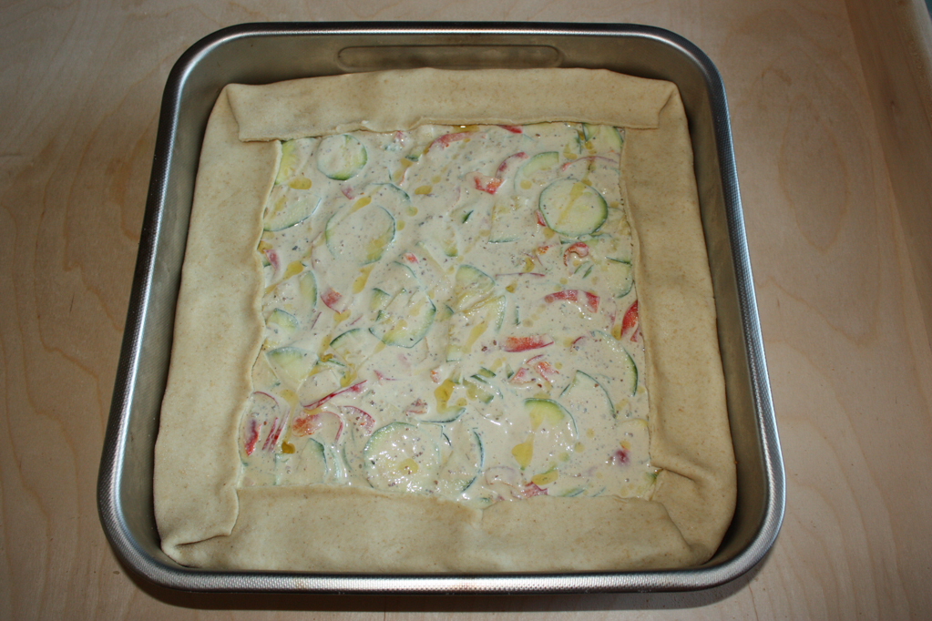 quiche di zucchine e peperoni - richiudere la quiche