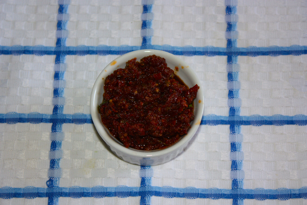 spaghetti alle zucchine e pesto di pomodori secchi - pesto di pomodori secchi