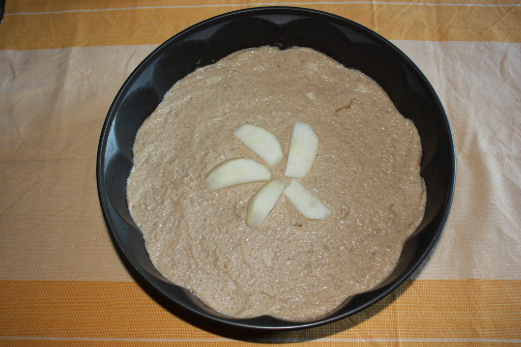 torta yogurt e pere - infornare