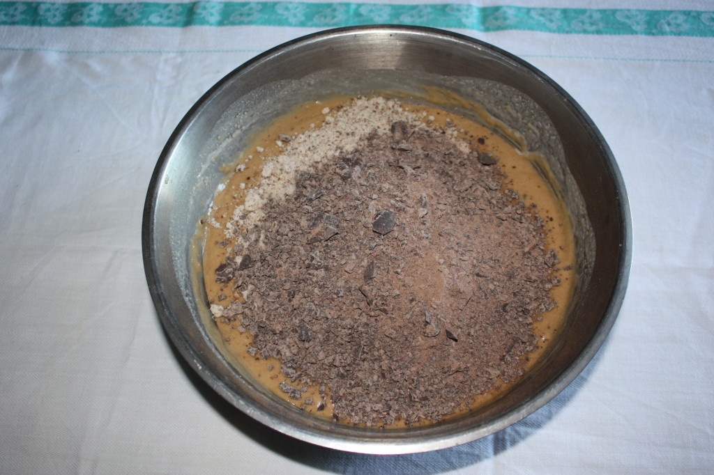 muffin al cioccolato - aggiungiamo il cioccolato