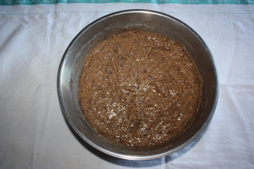 muffin al cioccolato - amalgamare tutto