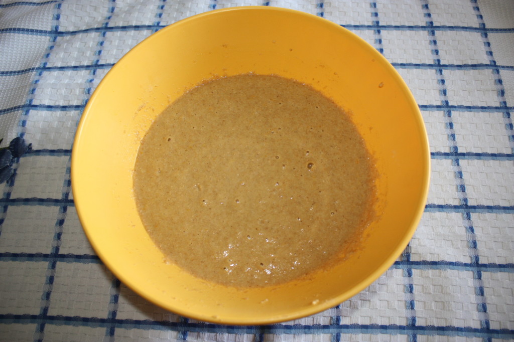 torta all'arancia - unire tutti gli ingredienti