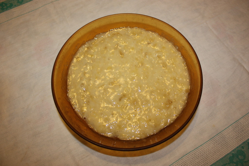 biscotti alla banana e uvette - frullare la banana