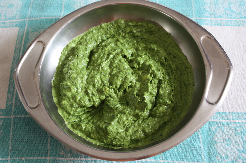 penne al pesto di rucola e avocado - frullare rucola e avocado