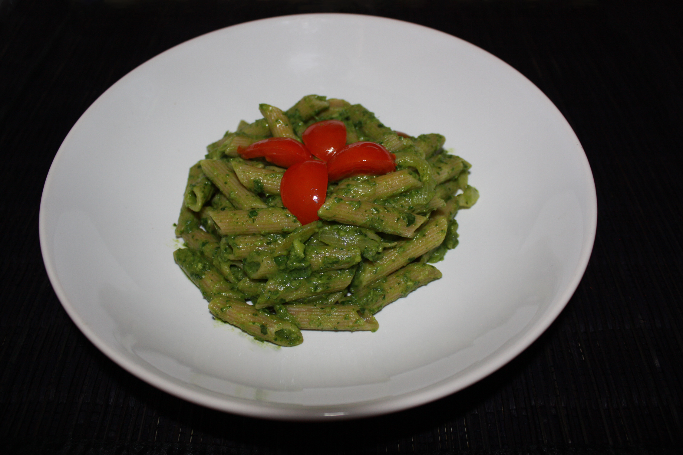 Penne Al Pesto Di Rucola E Avocado – Piatto Pronto