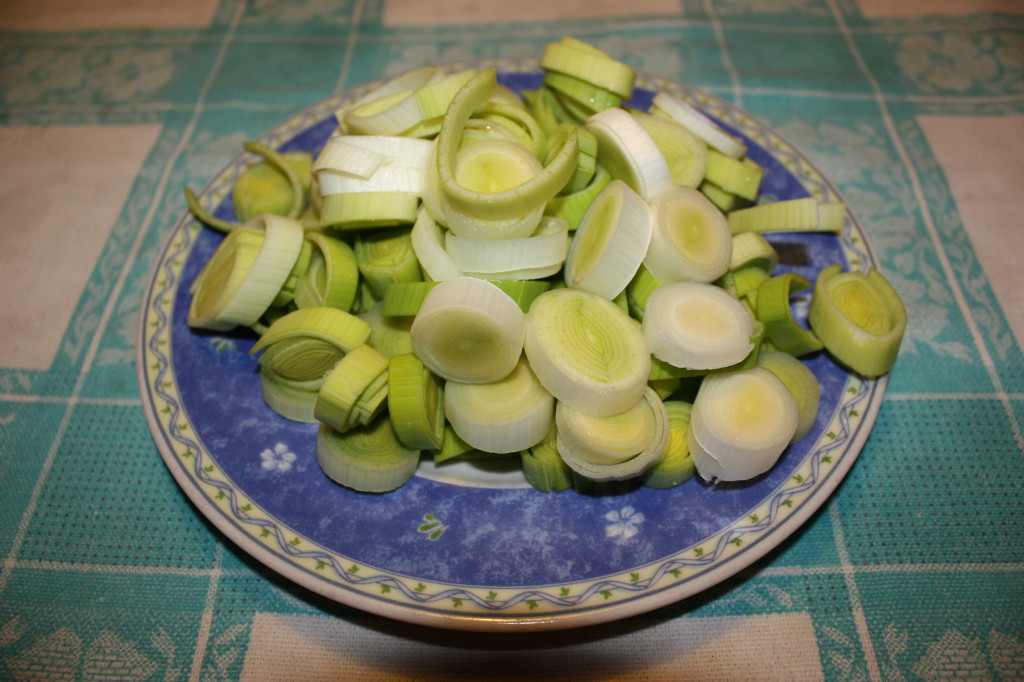 Gratin di patate - tagliare i porri