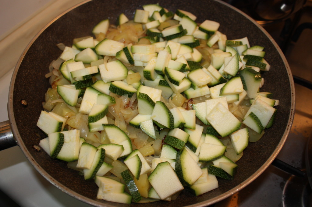 fagottini di verdure - cuocere le zucchine