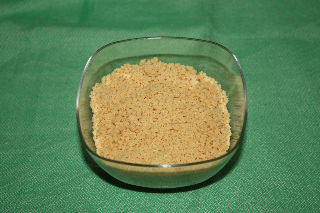 barchette di indivia con crema di arachidi e anacardi - triturare arachidi e anacardi
