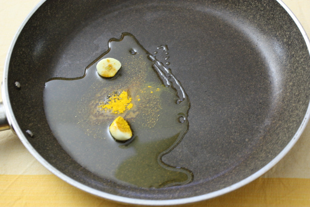 hummus di ceci - saltare aglio e spezie
