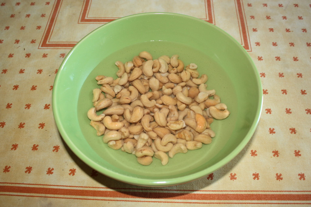 formaggio vegan di anacardi - anacardi in ammollo
