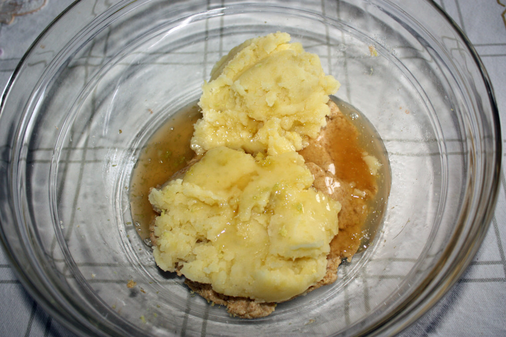 biscotti alla patata - aggiungere patate e malto