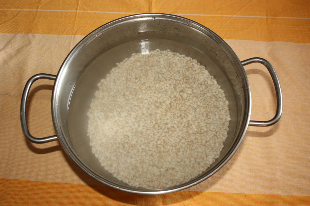 insalata di orzo - cuocere l'orzo