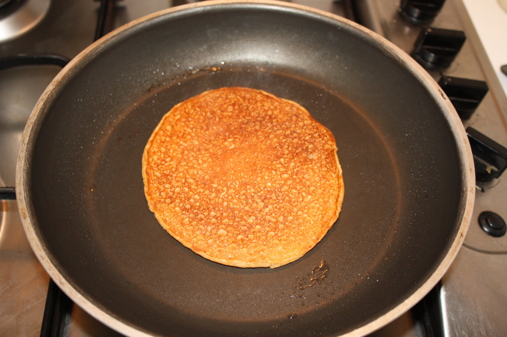 pancake vegan - girare i pancake