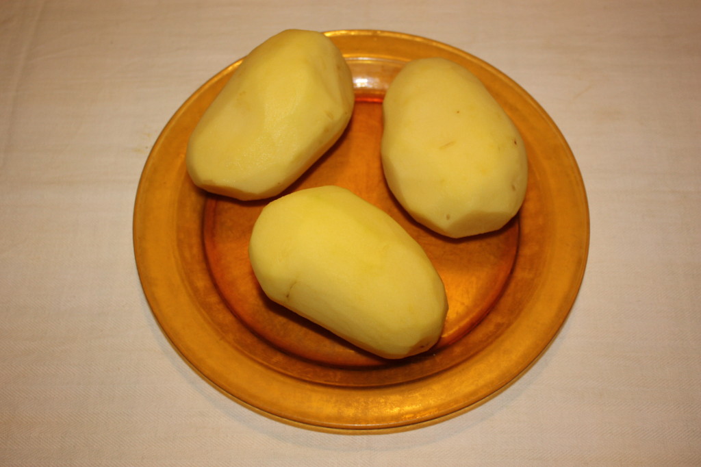 patate croccanti - sbucciare le patate