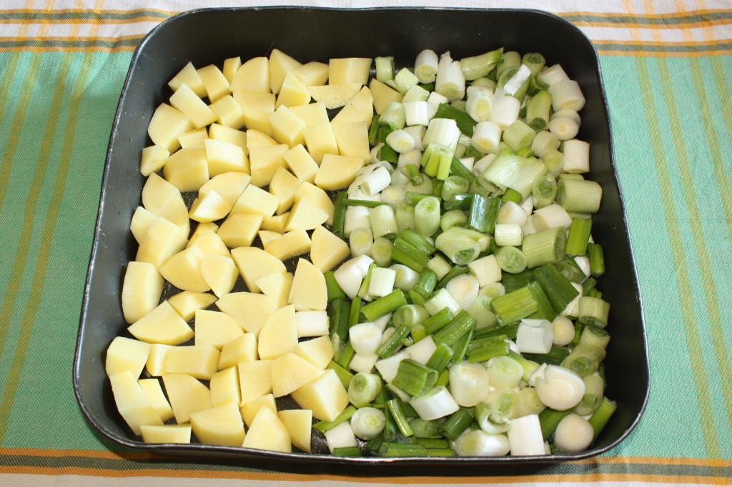 patate e sponsali al forno - tagliare le verdure