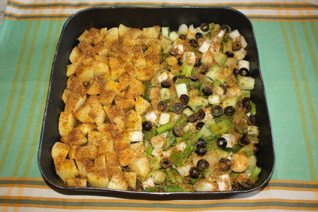 patate e sponsali al forno - condire con spezie e aromi