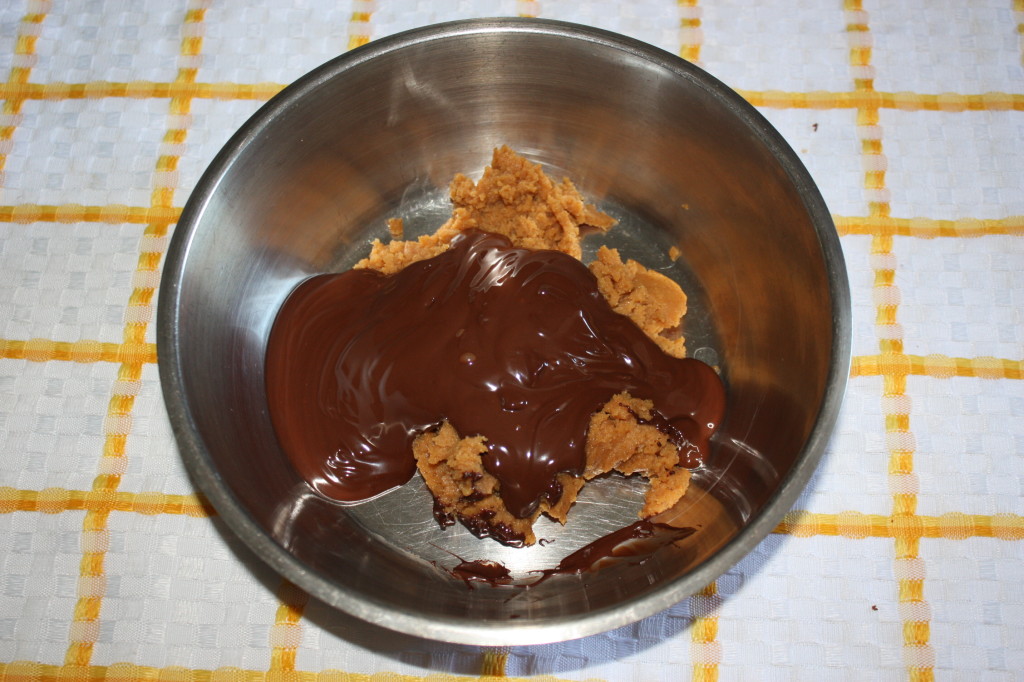 cupcakes al cioccolato - aggiungere il cioccolato al burro