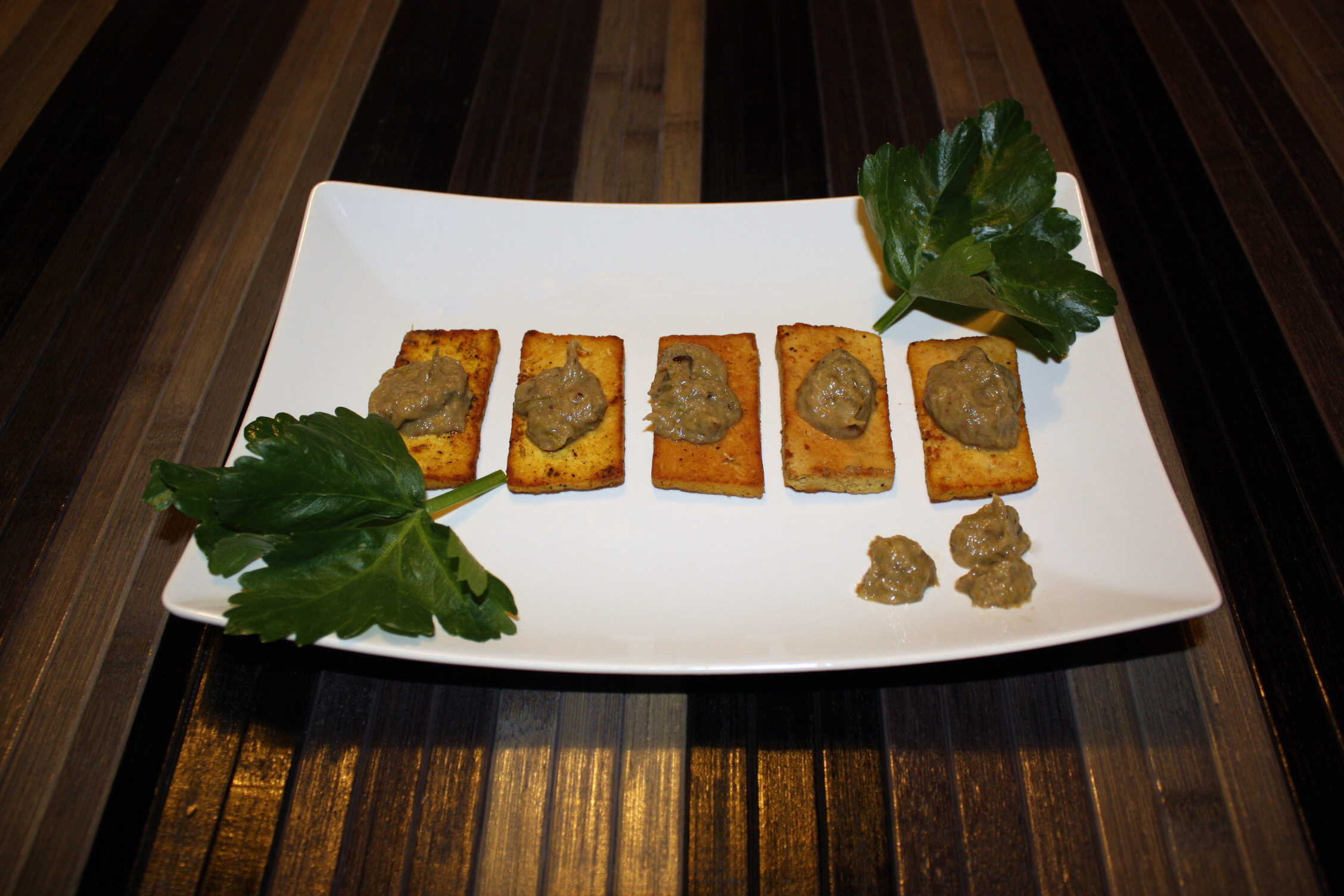 Tofu Grigliato Con Crema Di Sponsali – Piatto Pronto