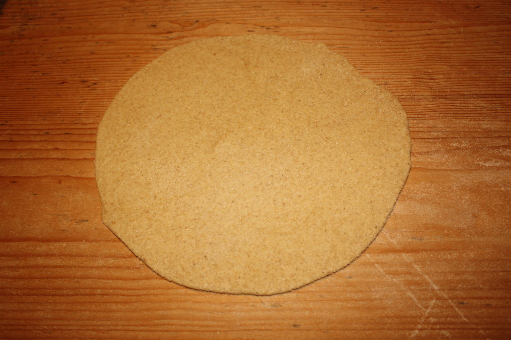 piadine integrali - stendere la sfoglia