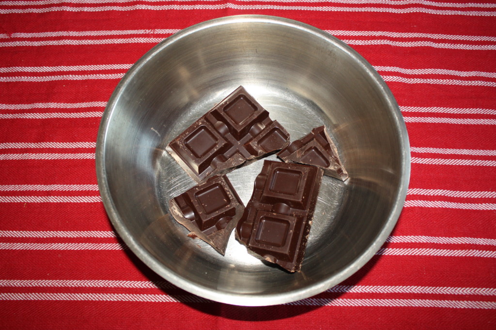 salame al cioccolato - scigliere il cioccolato