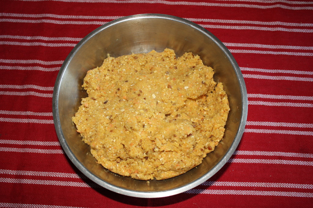 tortino di carote e mandorle con glassa di anacardi - mandorle e carote frullate