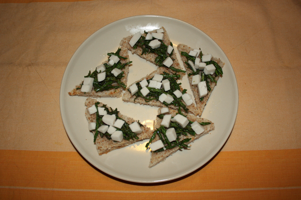 crostini di asparagi - aggiungere la mozzarisella