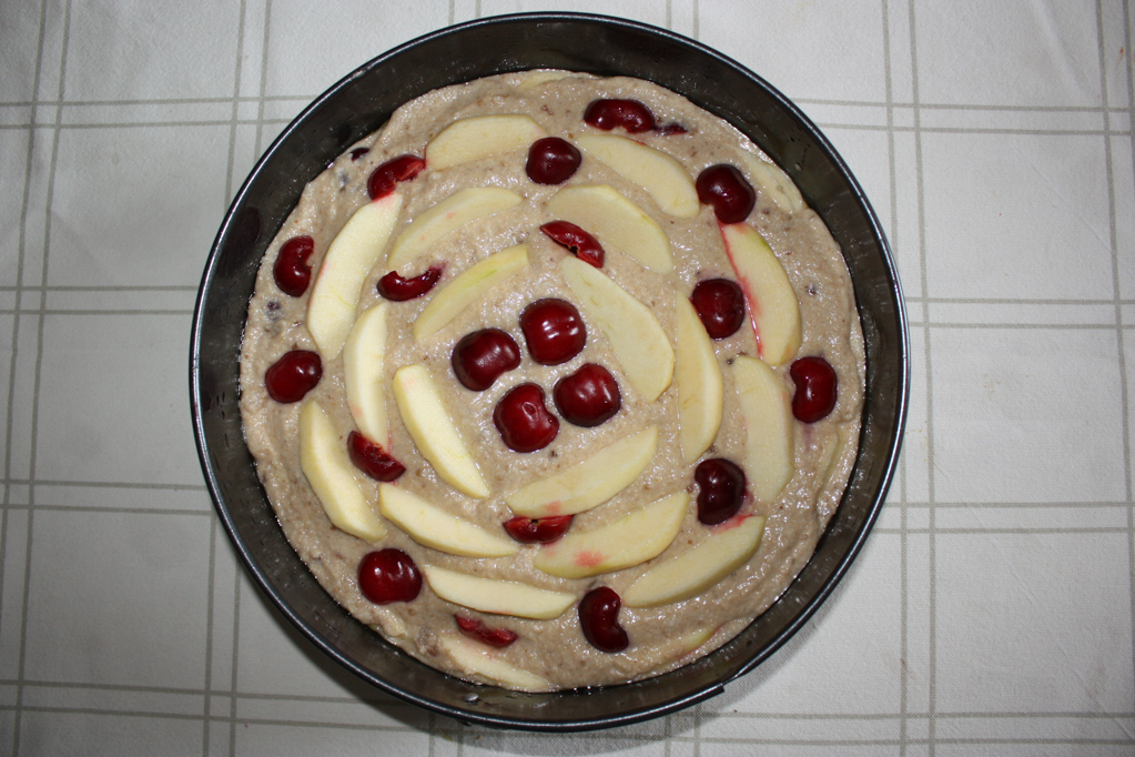 torta di mele e ciliegie - preparazione completa