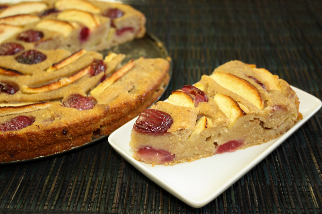 Torta Di Mele E Ciliegie – Piatto Pronto