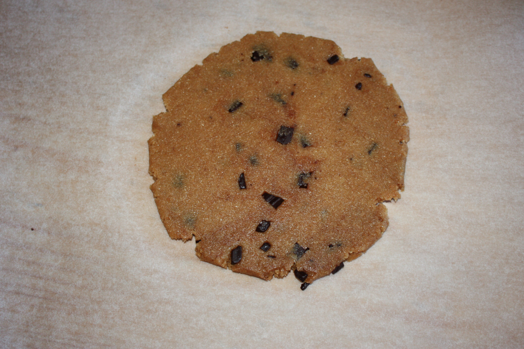 biscotti al burro d'arachidi e cioccolato - stendere l'impasto