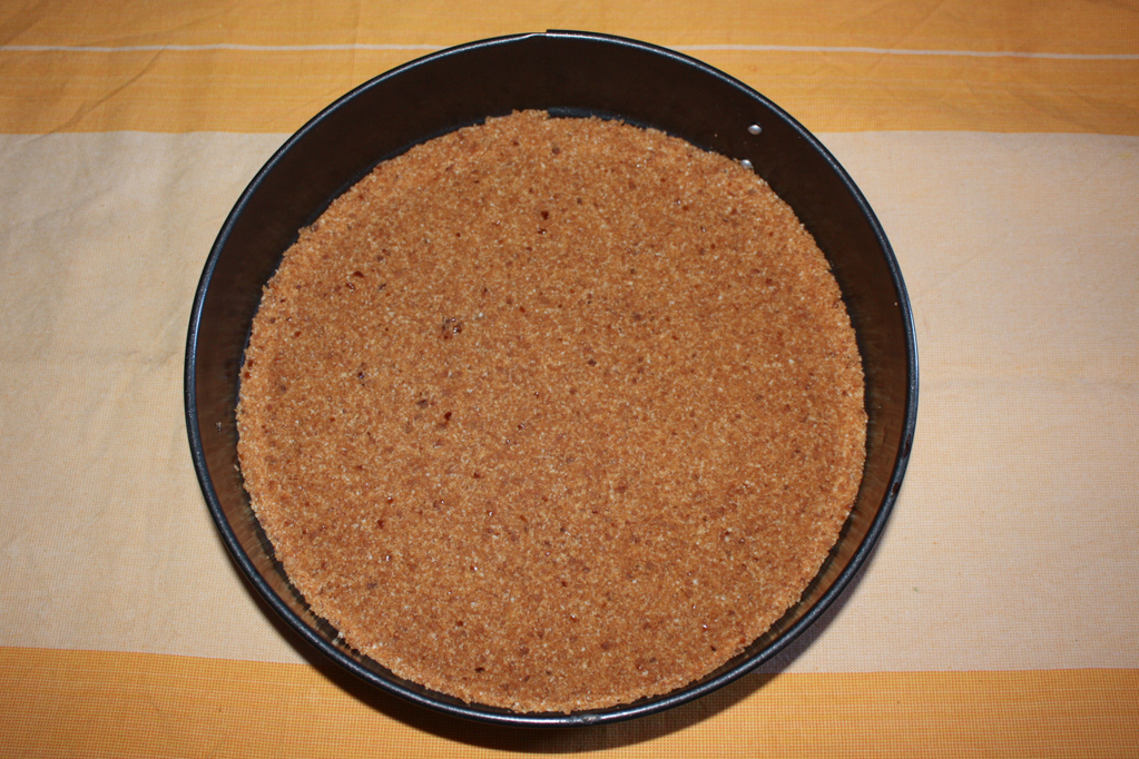 torta di mandorle e anacardi - base torta